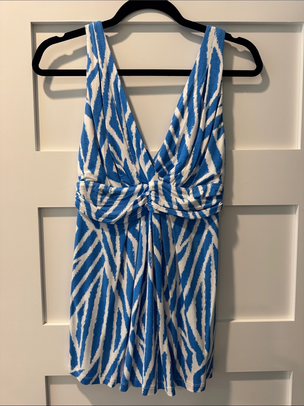 Tart Blue & White Patterned top